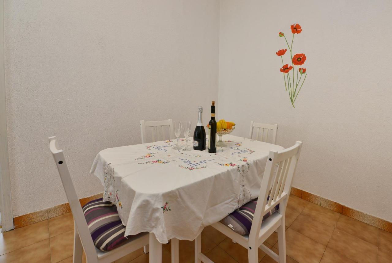 Ella Apartment Porec
