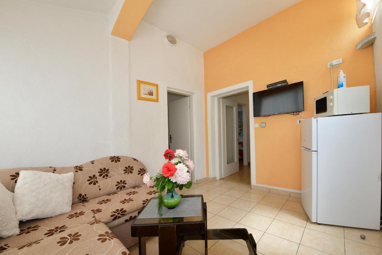 Ella Apartment