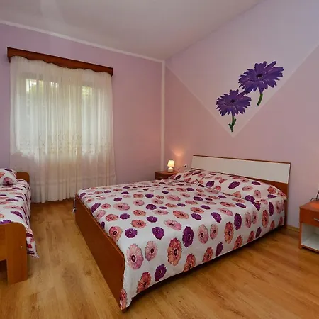 Apartments Ella Porec Exterior photo