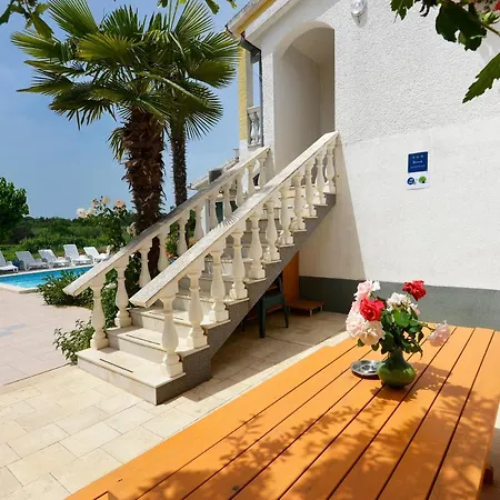 Apartments Ella Porec Exterior photo