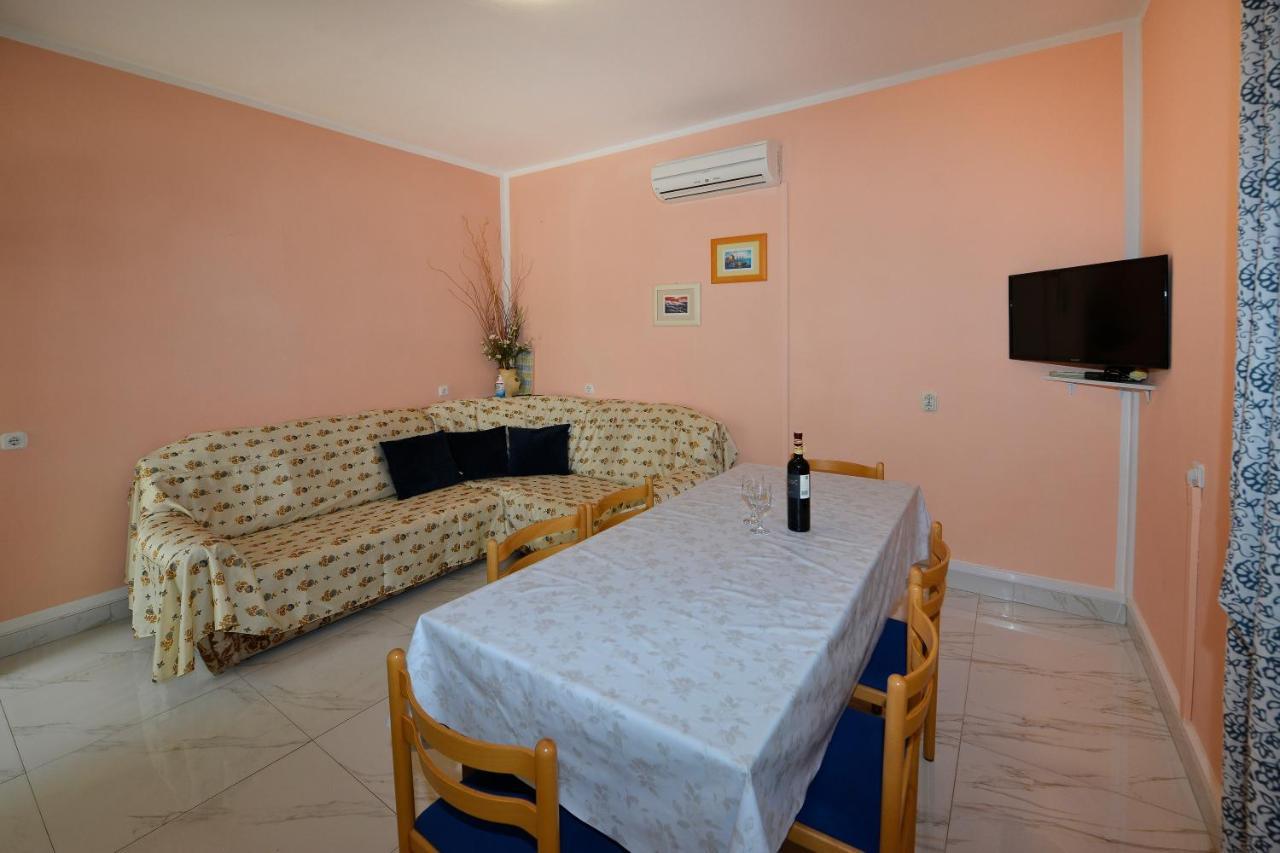 Ella Apartment Porec