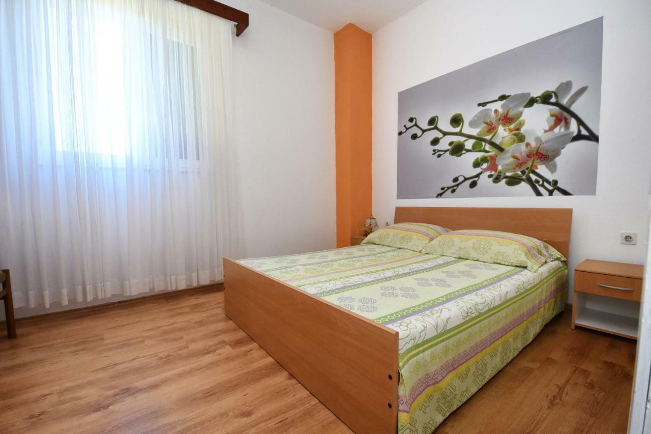 Apartment Ella
